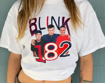 Camiseta de manga corta blanca de Blink-182