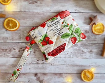 Quilted pouches, strawberry Market, strawberry lovers, medium pouch, fabric wristlet key chain, Handmade pouches