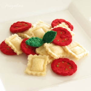 RAVIOLI pasta vol,2 with Cherry tomatoes, felt food toy,Italian cuisine,children,felt food