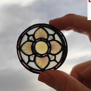 Miniature Stained Glass round Window. VENEZIA Diorama series, dollhouse scale 1/6 or 1/12. Custom size and more models available.