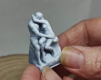 CUSTOM miniature sculpture replica, The KISS (Rodin). Dollhouse scale. Paint ready 3D printed.