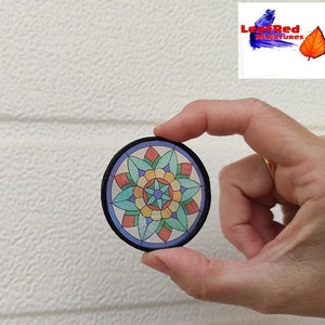 Miniatuur glas-in-lood rond raam. Model STAR. Diorama, poppenhuis, Roombox, schaal 1/6 of 1/12. Aangepast formaat en meer modellen beschikbaar.