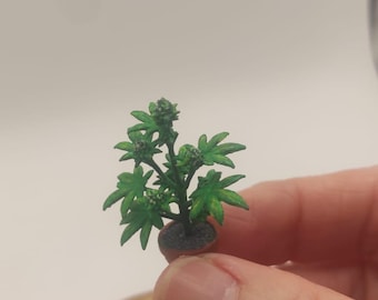 Exotic Leafy Mini Plant 34 mm – 3D Printed Resin Plant for Dioramas, RPG Scenery, Wargames and Scale Models