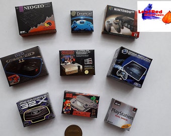 Set 9 cajas Video consolas miniatura. Sega Saturn, 32X, Nintendo NES, NEO Geo CD