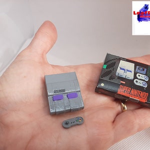 SUPERNINTENDO. Miniature with box and/or controller. 3D Miniature