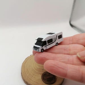 Miniature MOTORHOME N scale. 1.65" (42MM).Resin 3D made painted or unpainted available. Player pieces, diorama, tokken.