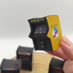 1 ARCADE Machine scale 1/64. Vintage video game machine. PACMAN,