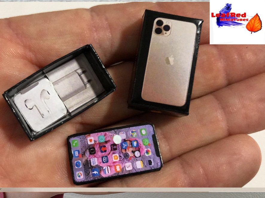 IPhone 11 Miniature. Scale 1:6 