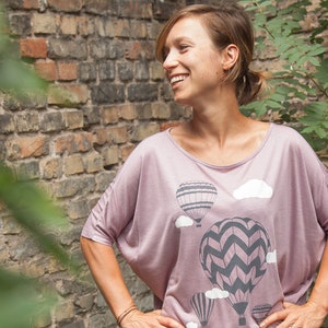 Heißluftballons - Fair gehandeltes, kurzarm Frauen Flow T-Shirt - Lilac