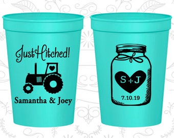 Just Hitched, Customized Plastic Cups, Tractor, Monogrammed Cups, Mason Jar Wedding Cups, Barn Wedding, stadium cups (83)