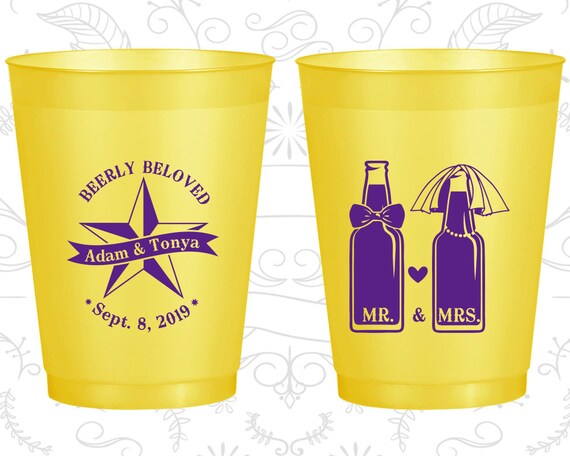 Beerly Beloved, Mr and Mrs, Cheap Frosted Cups, Beer Wedding, Green Frosted Cups (461) Il_570xn