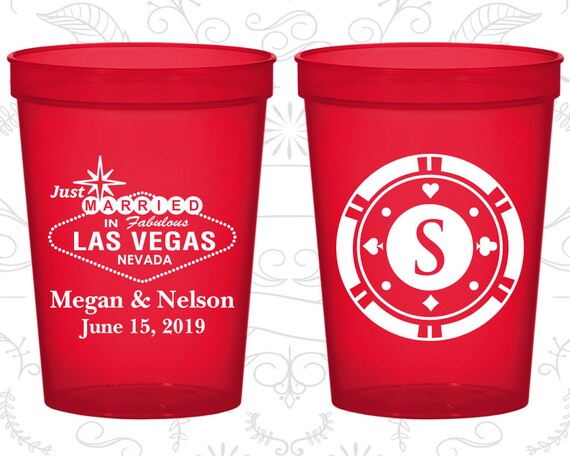 Las Vegas Cups, Wedding Favor Beer Cups, Just Married Cups, Monogram Poker Chip, Las Vegas Sign, Wedding Cups (59) Il_570xn