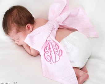 Monogrammed Newborn Infant Baby Seersucker Bow Sash Blanket, Maternity Photography Prop, Monogrammed Newborn Wrap, Baby Photo Prop, Big Bow