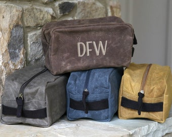 Personalized Mens Toiletry Bag, Dopp Kit for Men, Waxed Canvas Bag, Groomsmen Bag Dopp Kit, Personalized Dopp Kit, Graduation Gift Monogram