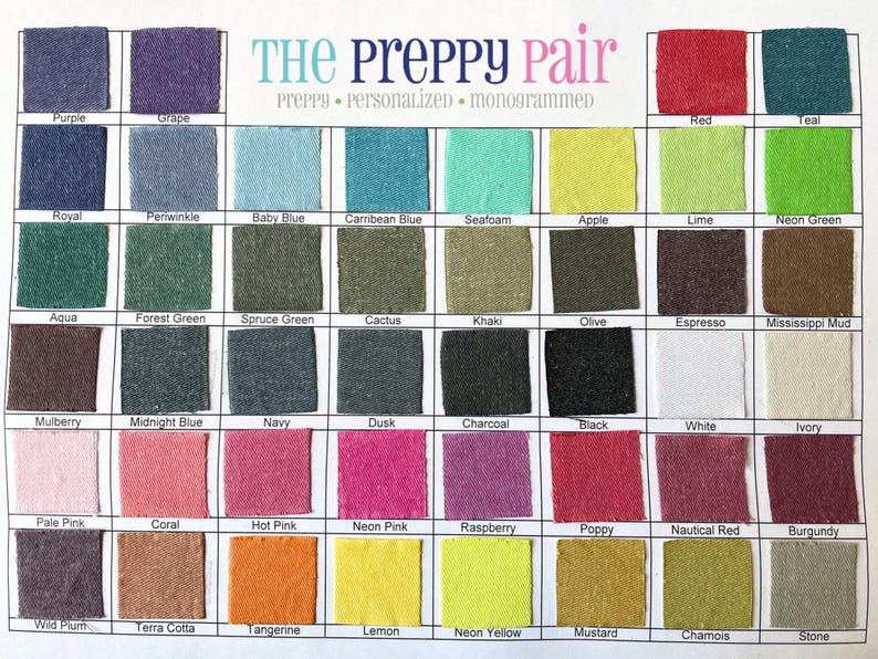 K&ouml;nnte beinhalten: Eine Farbkarte mit 48 Stoffmustern, die jeweils mit einem Farbnamen beschriftet sind. Die Karte tr&auml;gt den Titel "The Preppy Pair" mit dem Slogan "Preppy - Personalized - Monogrammed".