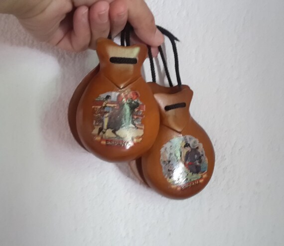 Spanish castanets 2024