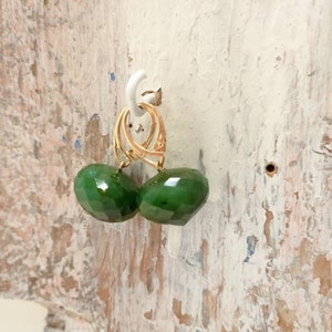 Imperial Jade dangle&drop earrings,Onion shape Jade,Green Jade earrings,Green stone earrings,Classic earrings,Italian jewelry,Made in italy