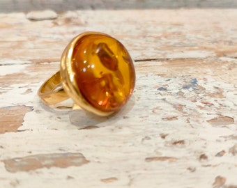 Baltic Amber Ring for Women.Solitaire Ring.June Birthstone.Baltic Amber Jewelry.Handmade cocktail ring with genuine Amber.Made in Italy