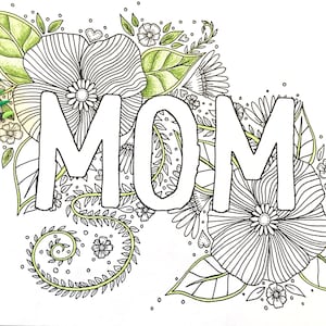 K&ouml;nnte beinhalten: Eine Schwarzwei&szlig;-Zeichnung des Wortes "MOM" umgeben von Blumen und Bl&auml;ttern. Das Wort ist in einer gro&szlig;en, fetten Schrift und die Blumen und Bl&auml;tter sind kompliziert und detailliert.
