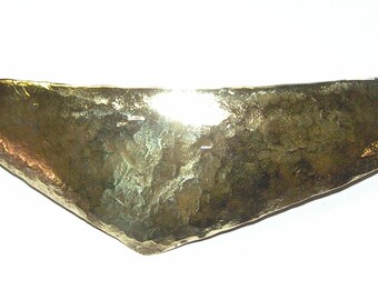 triangular hair clip made of driven brass