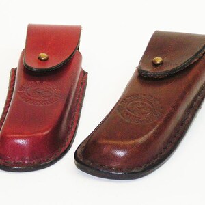 Folding knife belt bag for a hunchback