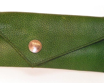 Tobacco bag with leaf compartment & coin closure...