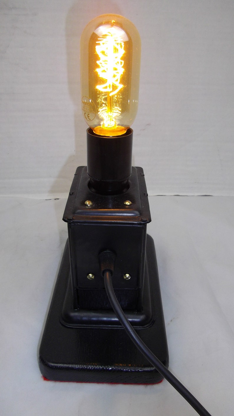 Magic lantern projector desk lamp image 4