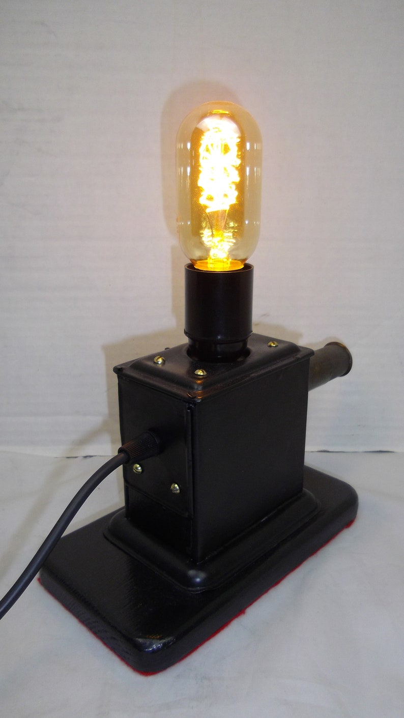 Magic lantern projector desk lamp image 3