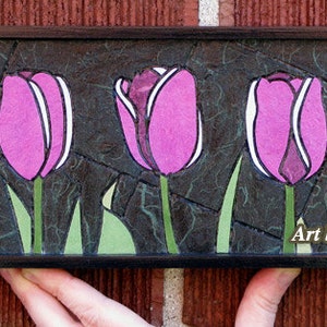 Tulipe mauve - mosaïque de carreaux de papier - Mini longue - oeuvre d'art originale - procédé unique - cadeau - art du papier - art du printemps - art de la tulipe - art du jardin - art mauve