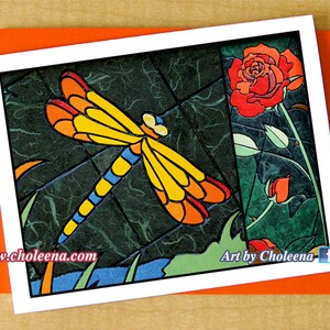 Dragonfly Red Rose Card - Piccolo biglietto d'auguri- Qualsiasi occasione- Scheda bianca- Mosaic Art Card- Dragonfly Card- Insetto e Fiore Card- Biglietto estivo