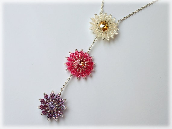 Daisy pendants beading TUTORIAL