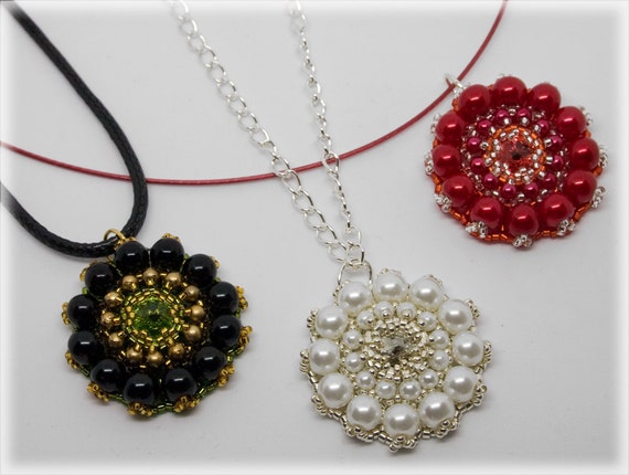 Berrys pendant beading TUTORIAL