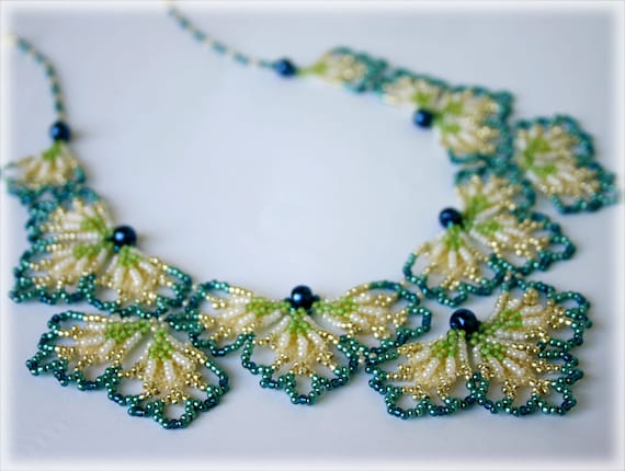 BluePetals necklace beading TUTORIAL