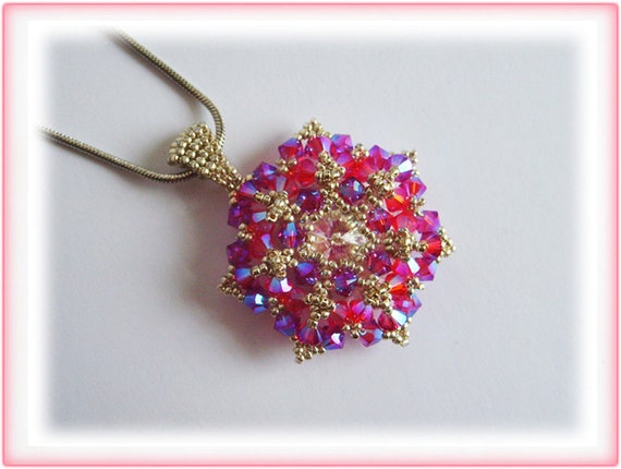 Bloom pendant beading TUTORIAL