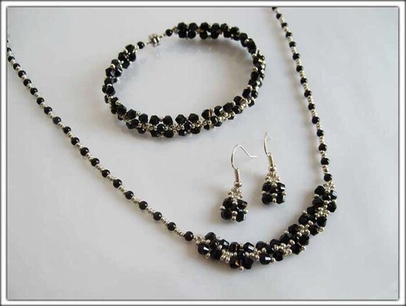 Black set beading TUTORIAL