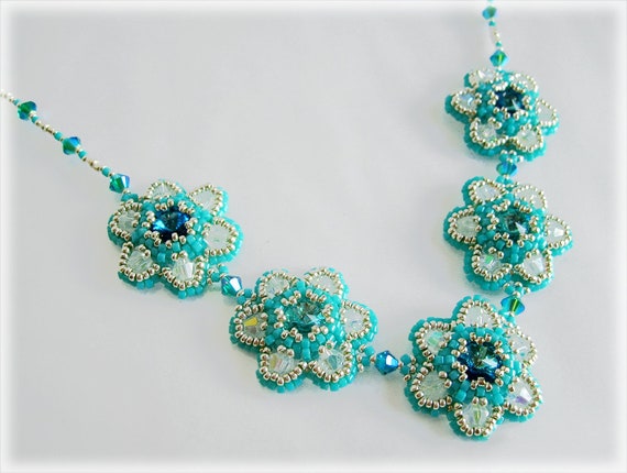 Crystal daisies necklace beading TUTORIAL