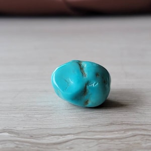 7.4 g Genuine Arizona Turquoise, Kingman Turquoise Tumbled Stone