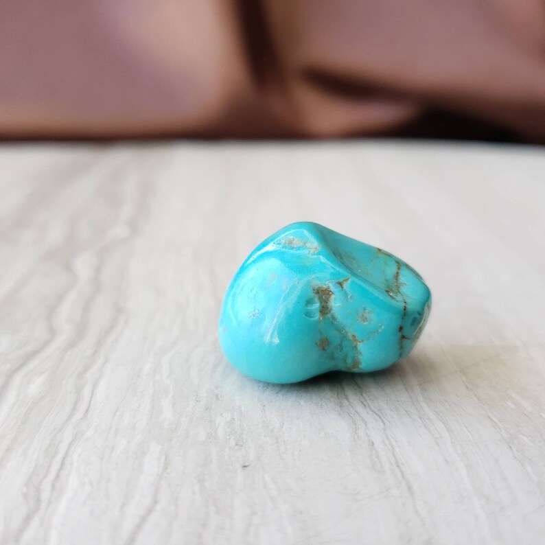 Kingman Turquoise Tumbled Stone 7.2 g Genuine Arizona Turquoise