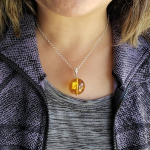 Baltic Amber Pendant, Amber Ball Pendant, Light Honey Color, Healing Jewelry, Chakra Crystal, Gift for Girlfriend, Gift for Boyfriend, 22 mm