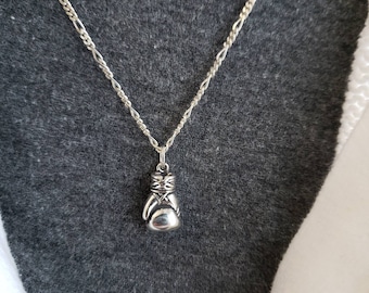 Heavy Silver Boxing Glove Pendant, Silver Boxing Charm, Silver Kickboxing Charm, Fighter Necklace, Gift for Boyfriend