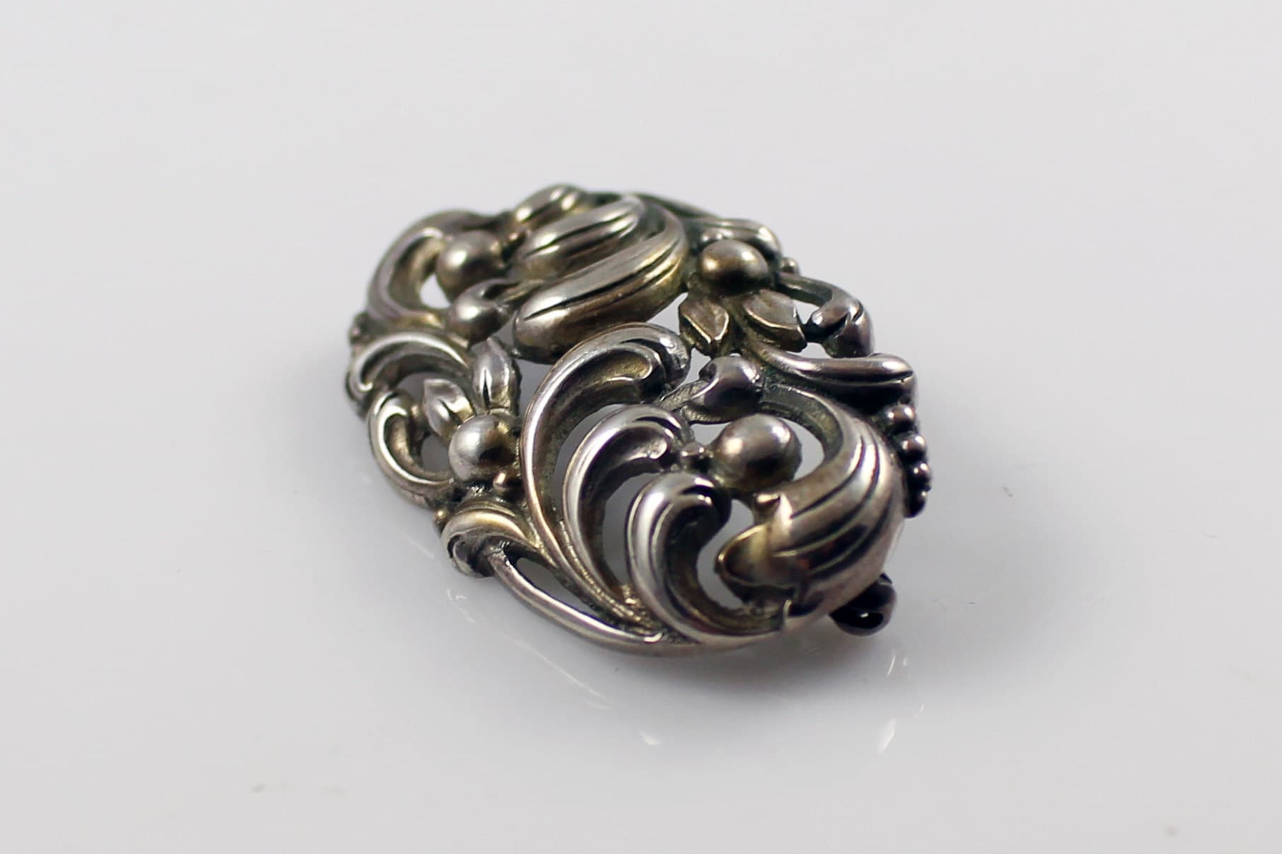Broche Art Déco en résine et strass - vintage authentique curiosité