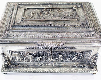 Magnificent Vintage Large Jewellery Casket Jewelry Box Treasure Chest  Electrotype Silver Plated 31cm