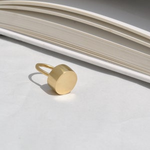 Circle ring Bronce geometric minimal golden hand made modern contemporary jewelry Bild 3