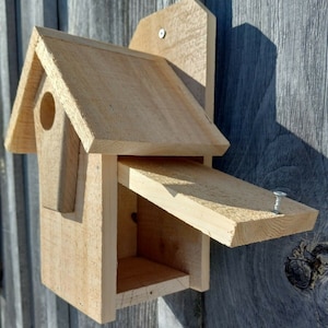 White Cedar BIRD HOUSE 1~1/4&quot; Hole with Cleanout - Chickadee Nuthatch Wren More