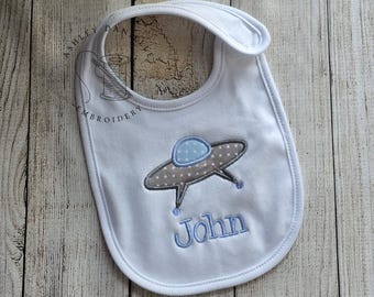 Personalized baby boy bib - Embroidered spaceship bib - Newborn - Custom baby shower gift - Monogrammed baby boy gift - Blue