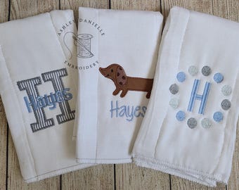 Set of 3 personalized boy dog burp cloths - Embroidered dachshund burp cloth set - Newborn - Custom baby shower gift - Monogrammed baby gift