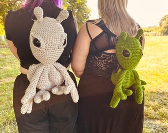 Alien Backpack crochet PDF pattern