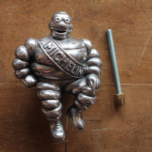 Rétro vieux mascotte de bonhomme Michelin - Garage en métal Bibendum en métal massif poli à la main de collection Automobilia voiture vélo cadeau fête des pères