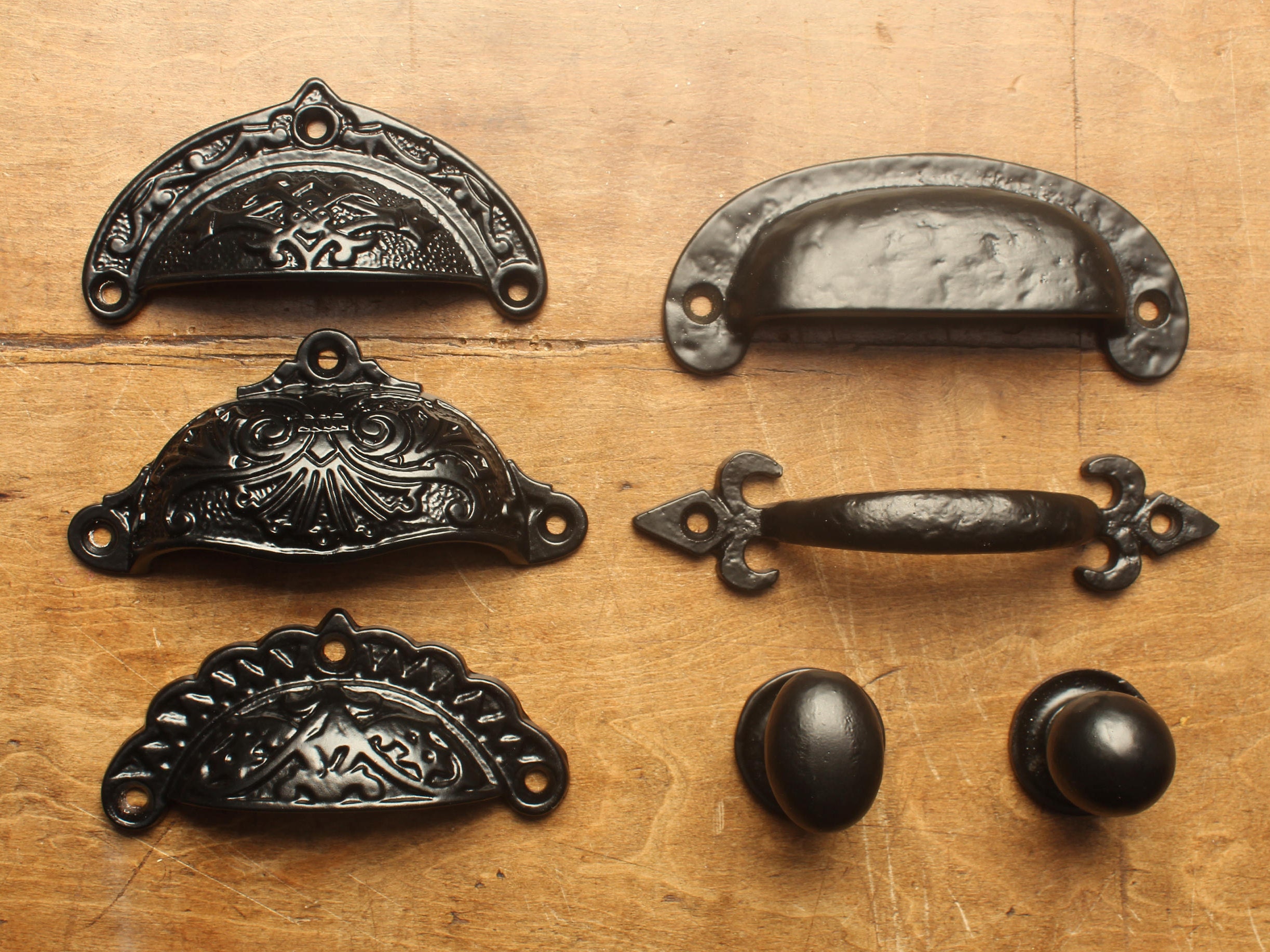 Black Powder Coat Antique Look Set of 5 Cast Iron Round Drawer Pull Cabinet Knob 
