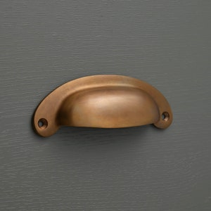Antique Brass Cabinet Hardware - Shaker Style Knobs & Pulls - Etsy